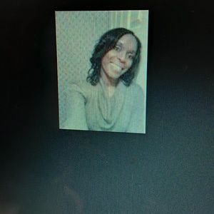 Meet your Posher, Iris